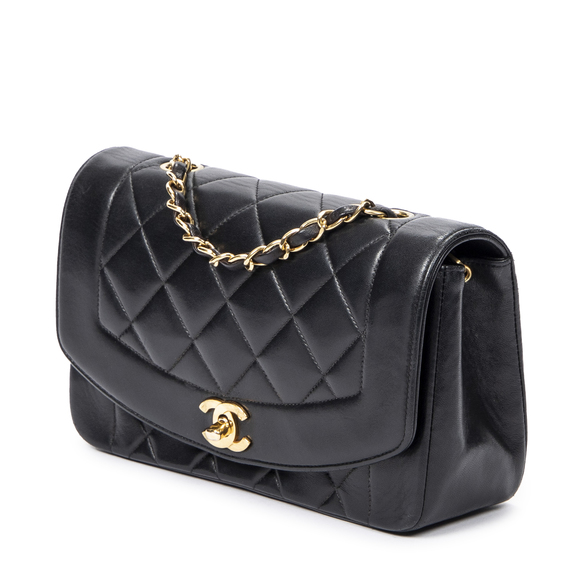 Chanel Diana Flap - Picture 2 of 8